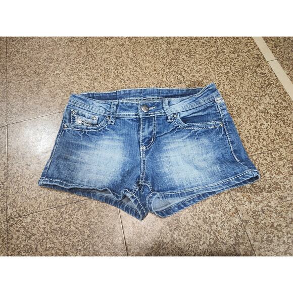 Soundgirl Women's Embellished Blue Jeans Shorts 7 Embroidered Sequin Whimsygoth - Picture 1 of 10